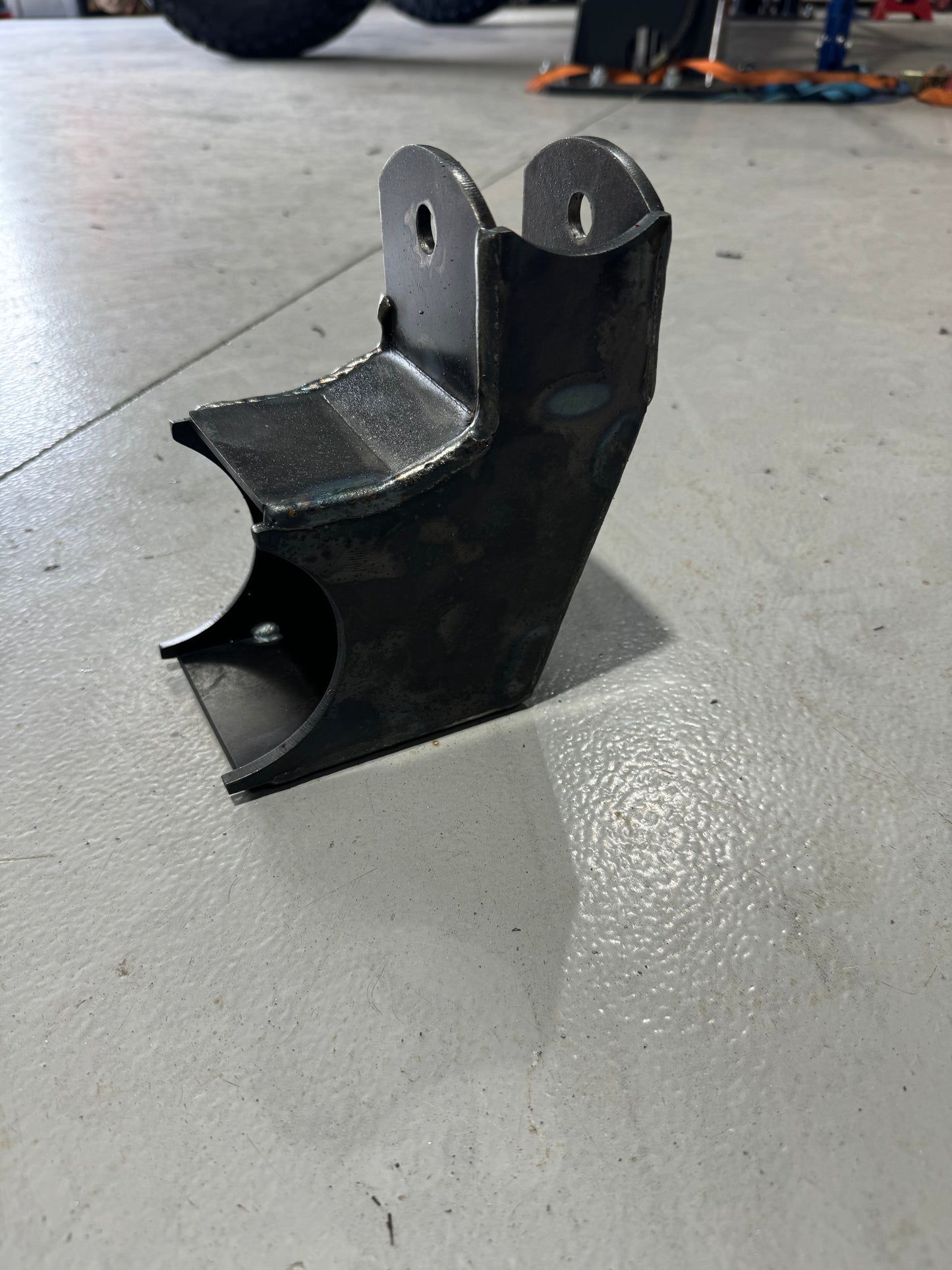 Rear Panhard Riser Bracket
